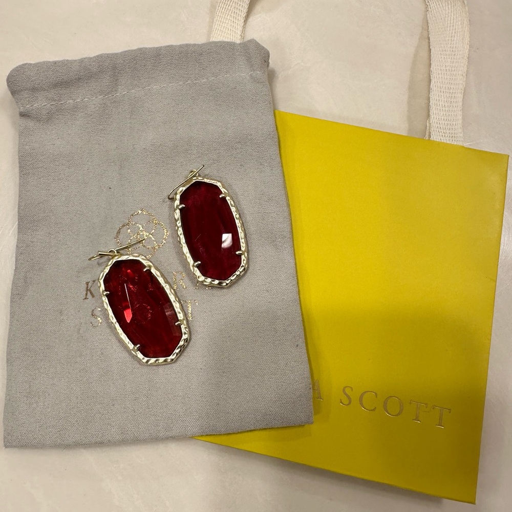 Kendra Scott earrings EUC